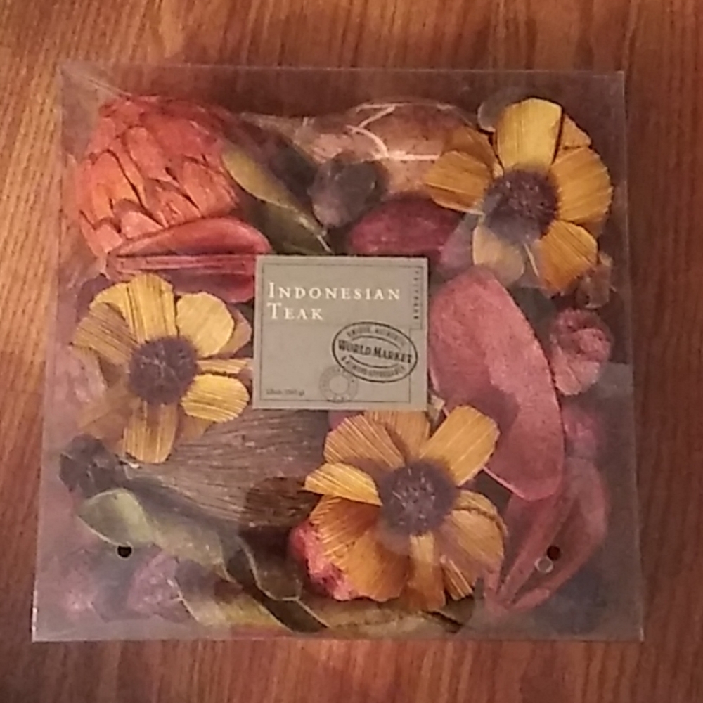 *Free* SEE DESCRIPTION Indonesian Teak potpourri